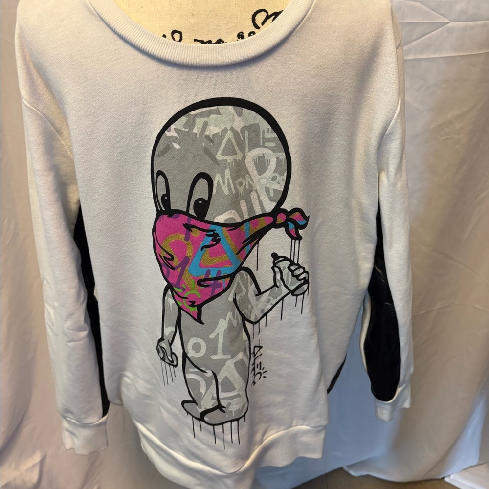 Vintage Forever 21 Women’s White Sweatshirt with Cartoon Boy Graphic
